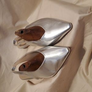 ASOS Silver Flats SZ 7